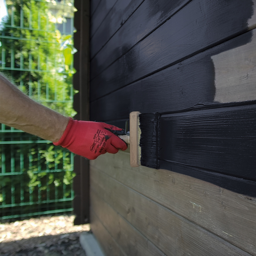 Black liquid roof membrane 1.5kg, provides durable and waterproof protection, easy to apply for professional-grade roof sealing results