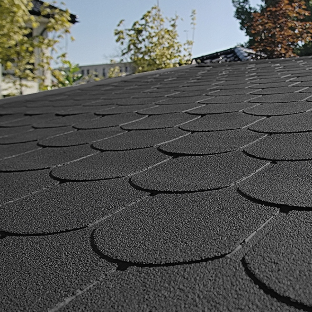 Black liquid roof membrane 1.5kg, provides durable and waterproof protection, easy to apply for professional-grade roof sealing results