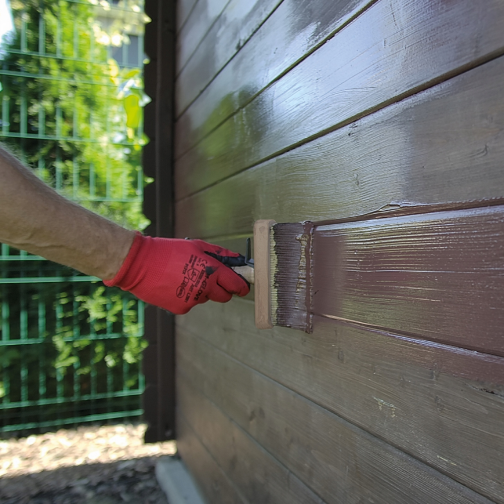 Brown liquid roof membrane 1.5kg, provides durable and waterproof protection, easy to apply for professional-grade roof sealing results