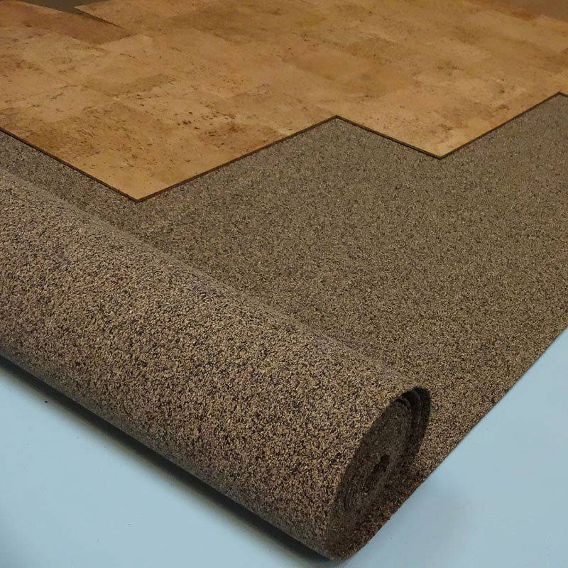 2mm rubber cork underlay covering 10m², combines durability of rubber with thermal and acoustic properties of cork for superior floor performance