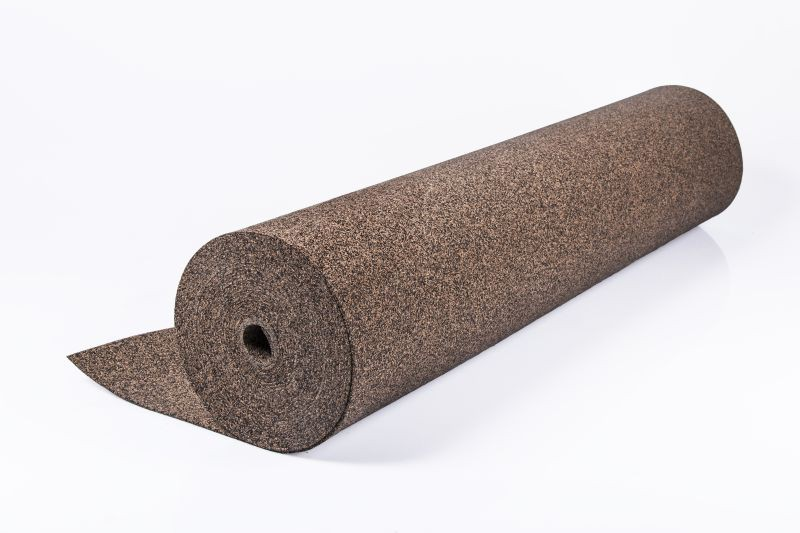2mm rubber cork underlay covering 10m², combines durability of rubber with thermal and acoustic properties of cork for superior floor performance